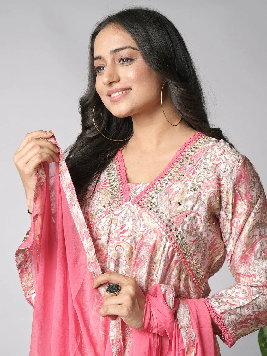 Ekisha's women printed pink rayon kurta and pant set with dupatta
