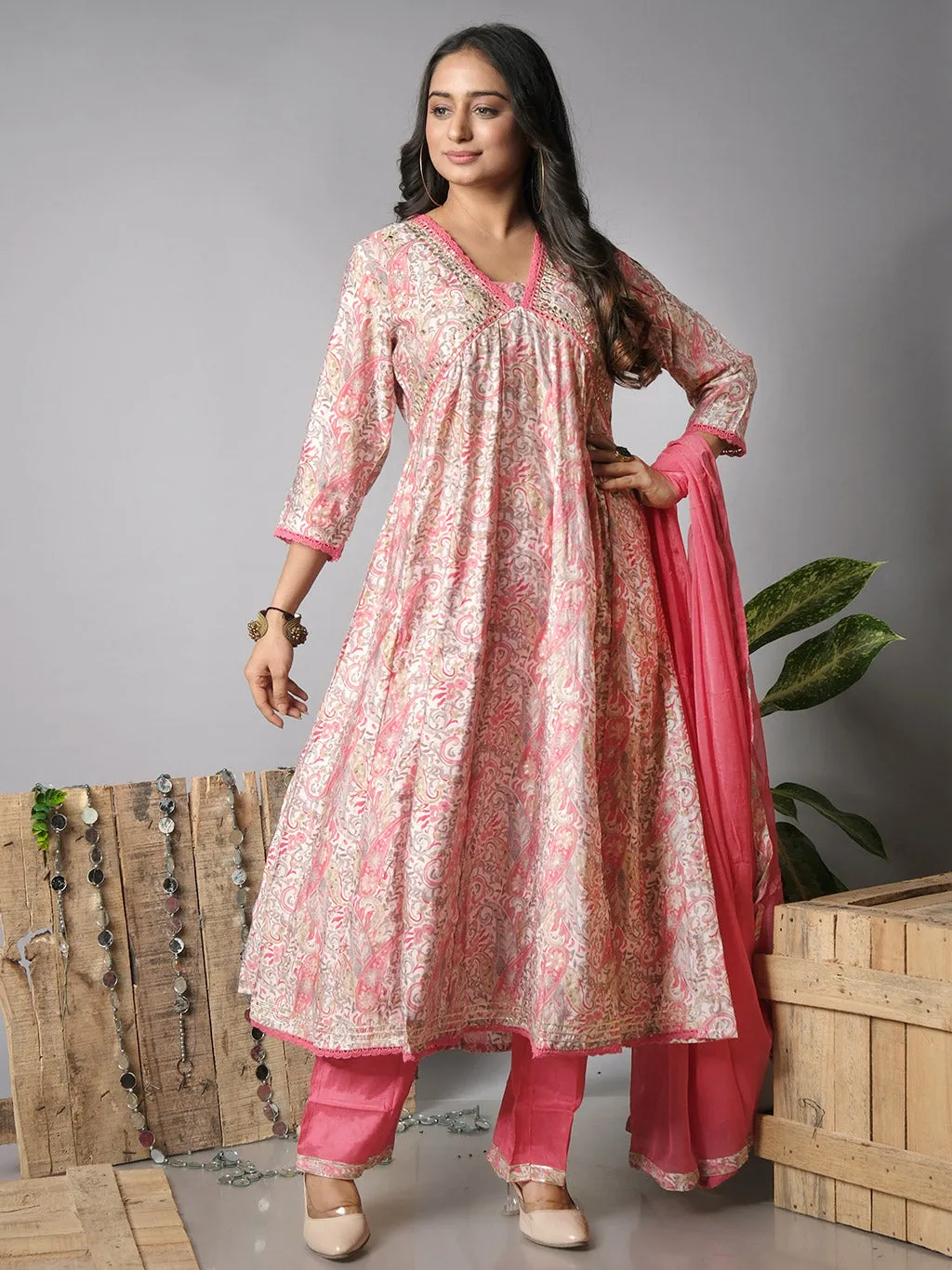 Ekisha's women printed pink rayon kurta and pant set with dupatta