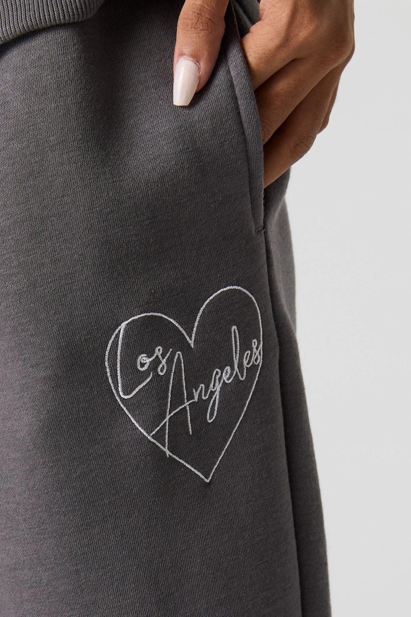Graphic Fleece Wide Leg Sweatpant
