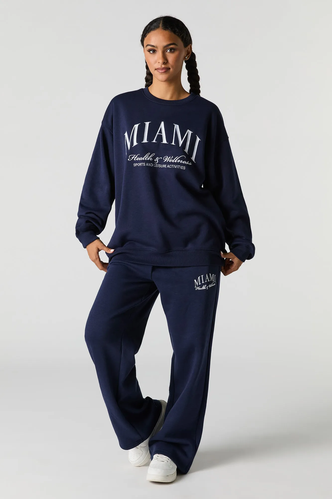 Graphic Fleece Wide Leg Sweatpant