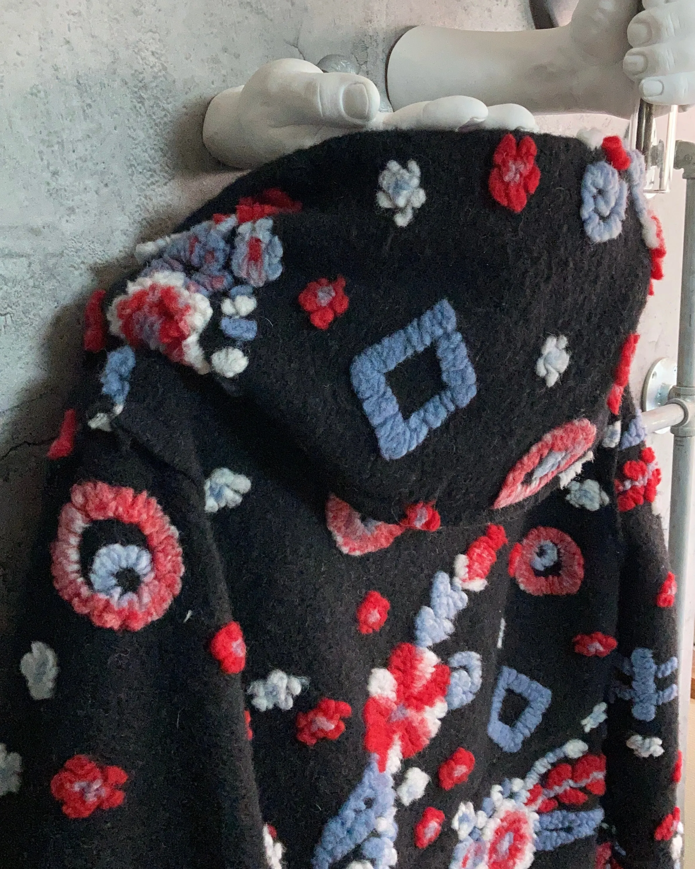hooded flower wool coat red black