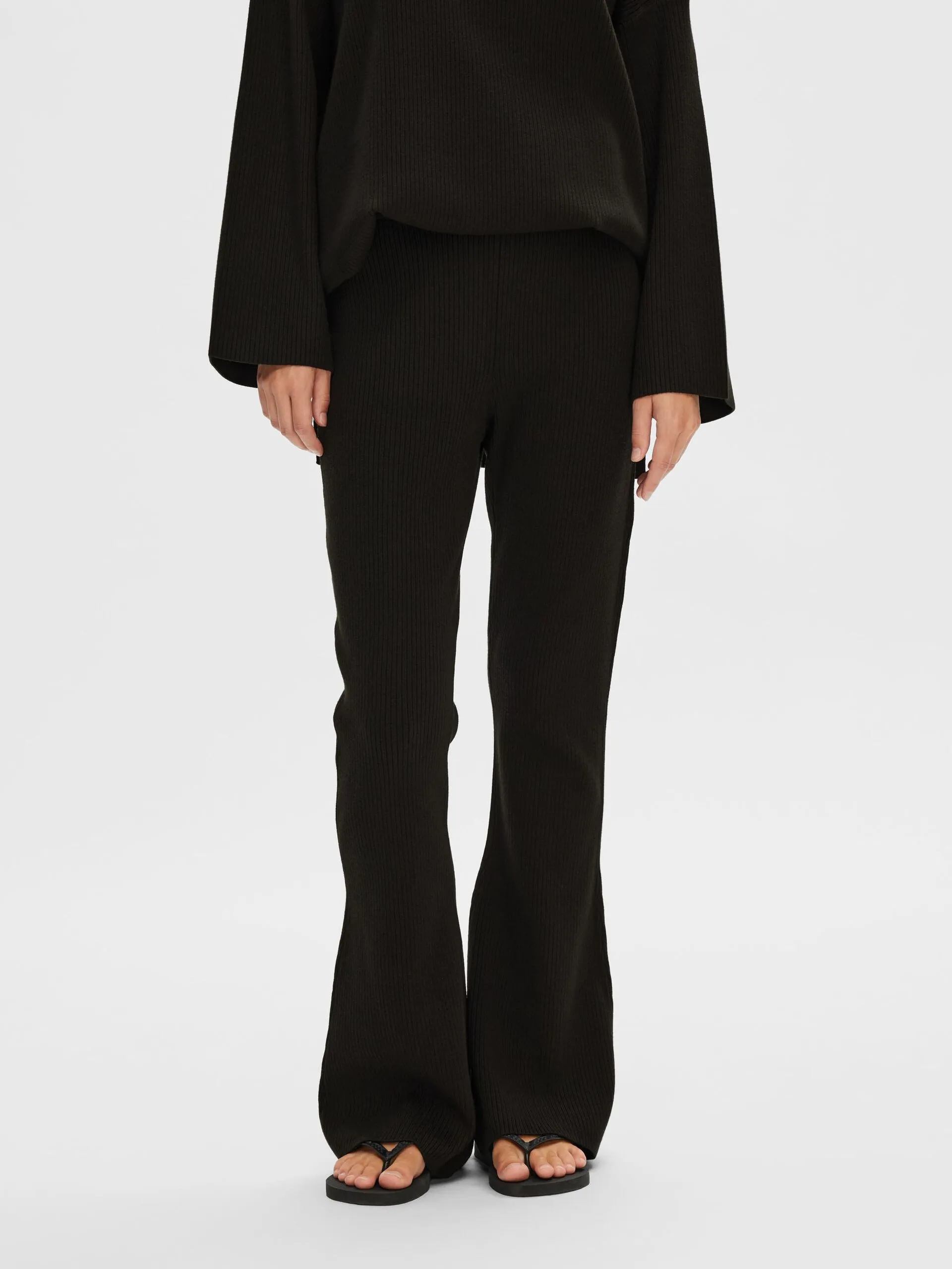 Karo Flared Knit Pants Ex - Black