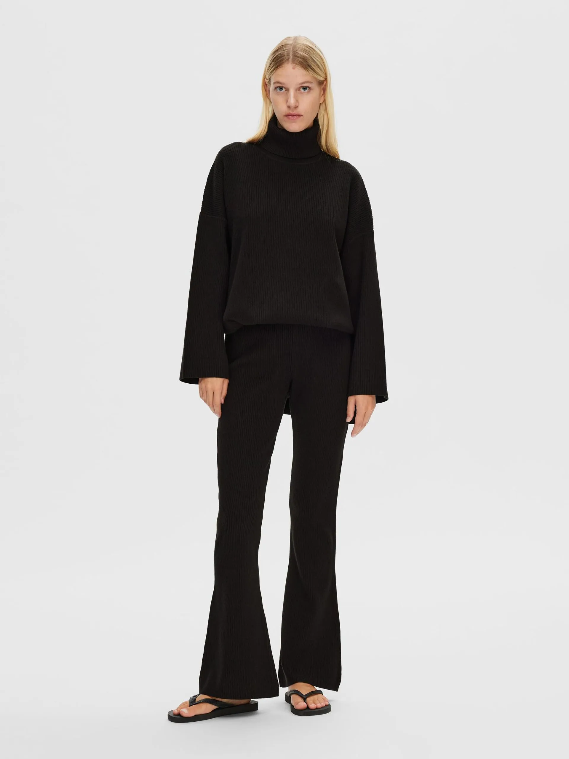Karo Flared Knit Pants Ex - Black