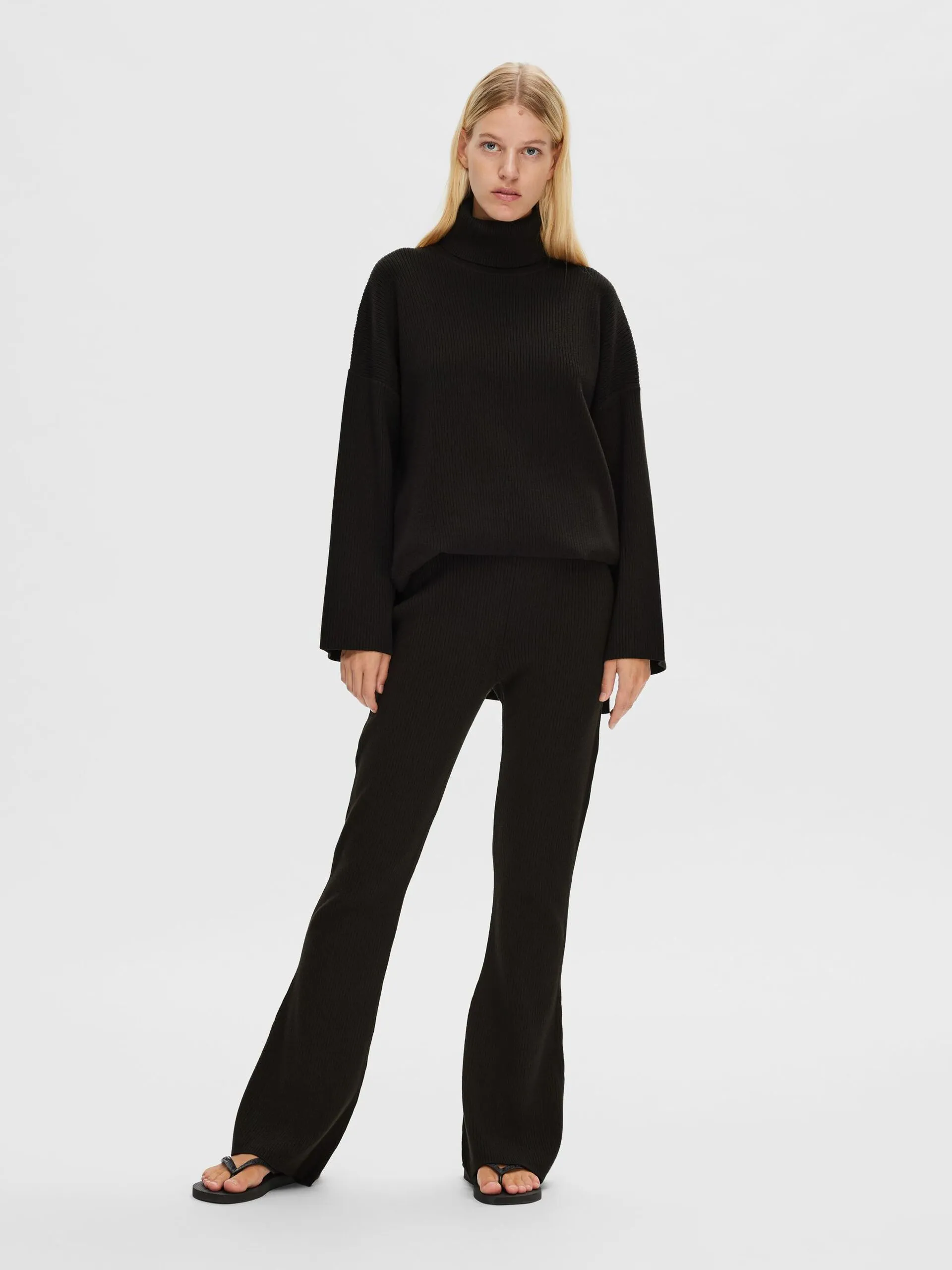 Karo Flared Knit Pants Ex - Black