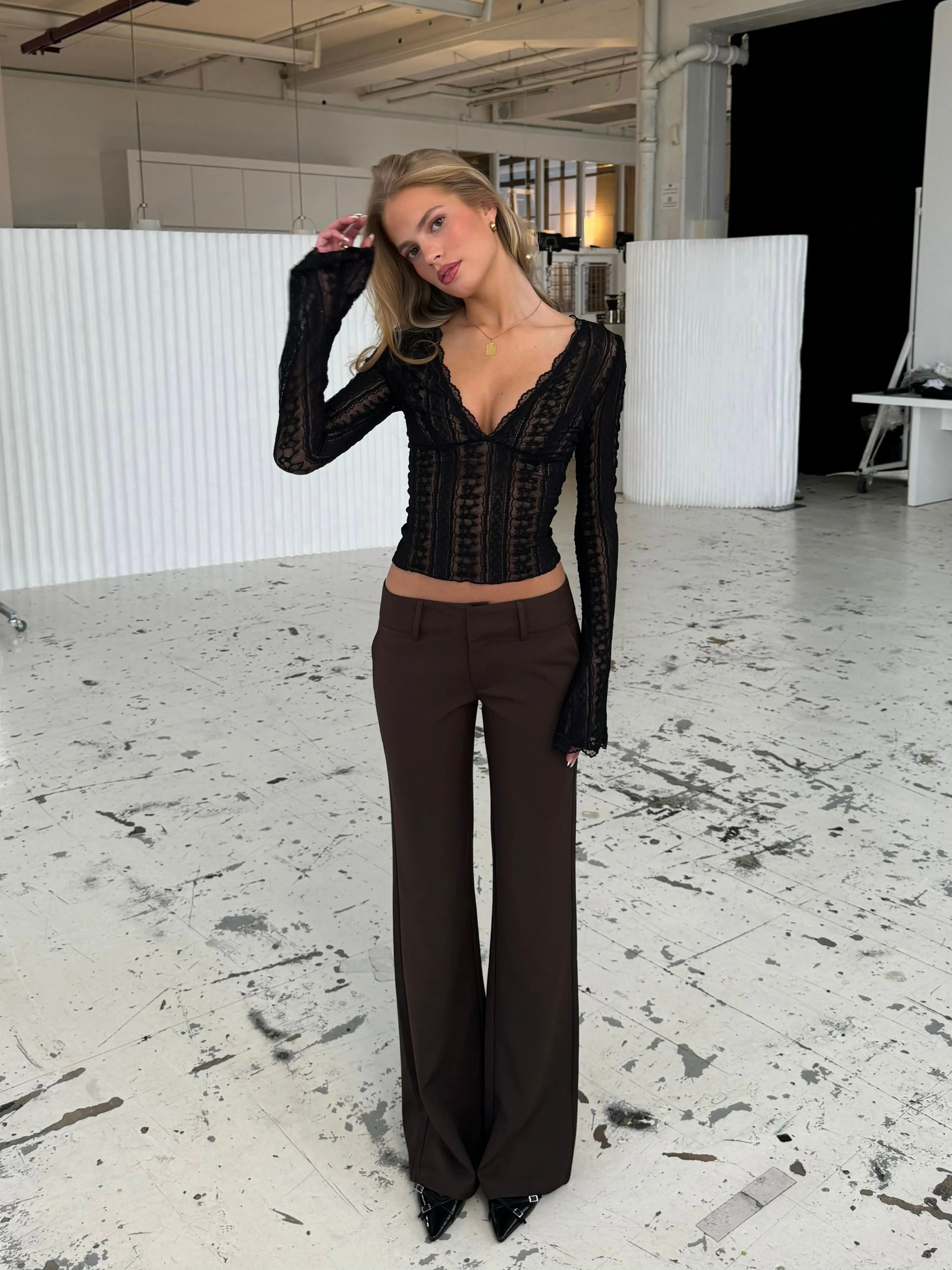 Livia low waist bukser - mørk brun