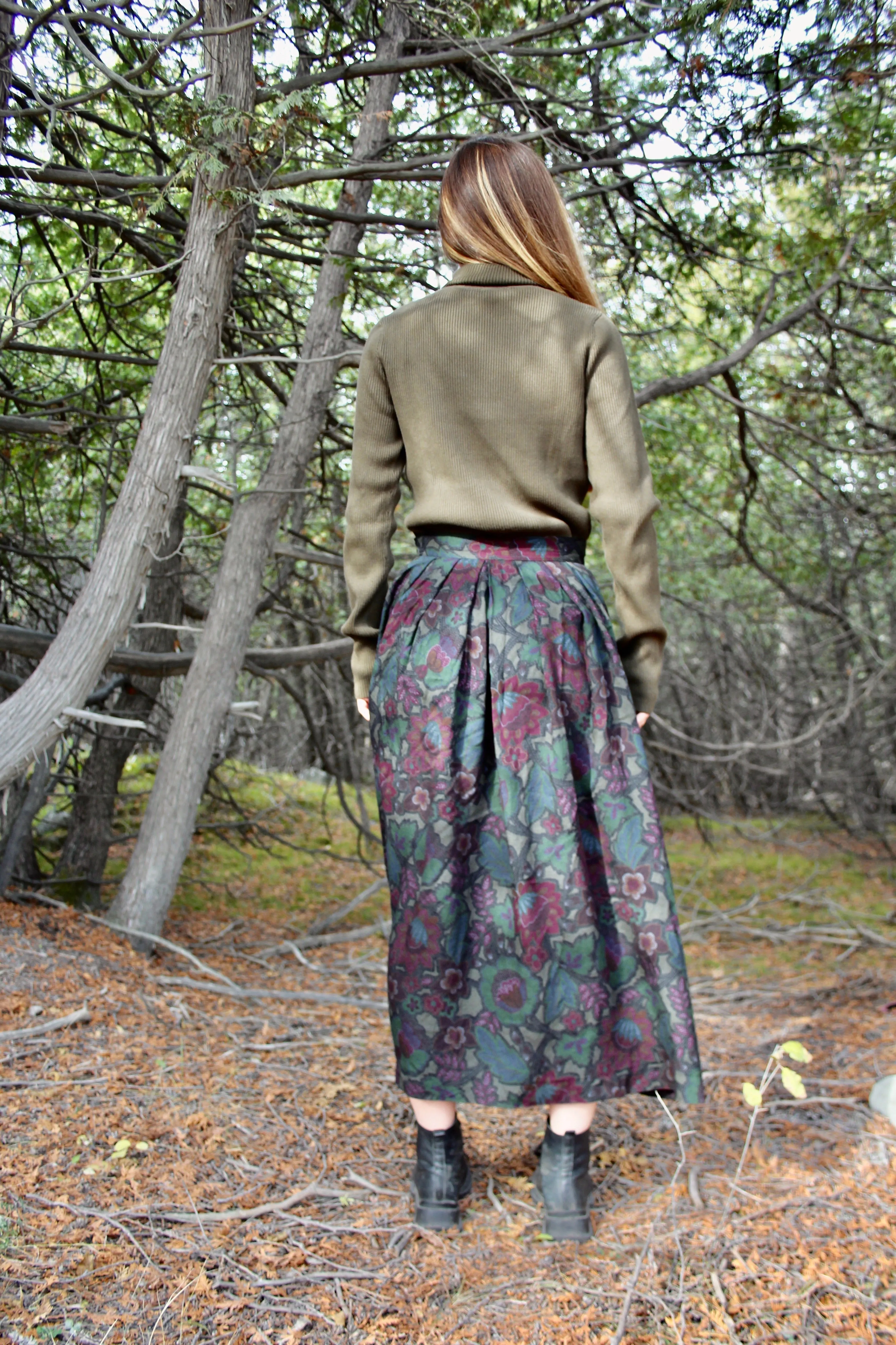 Melvyn Paul Dark Floral Midi Skirt - 27