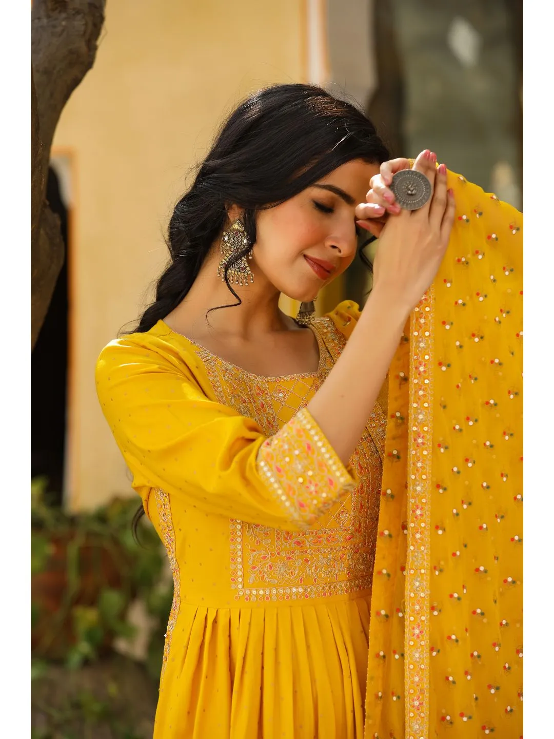 Raatrani Yellow Embroidered Naira Suit Set