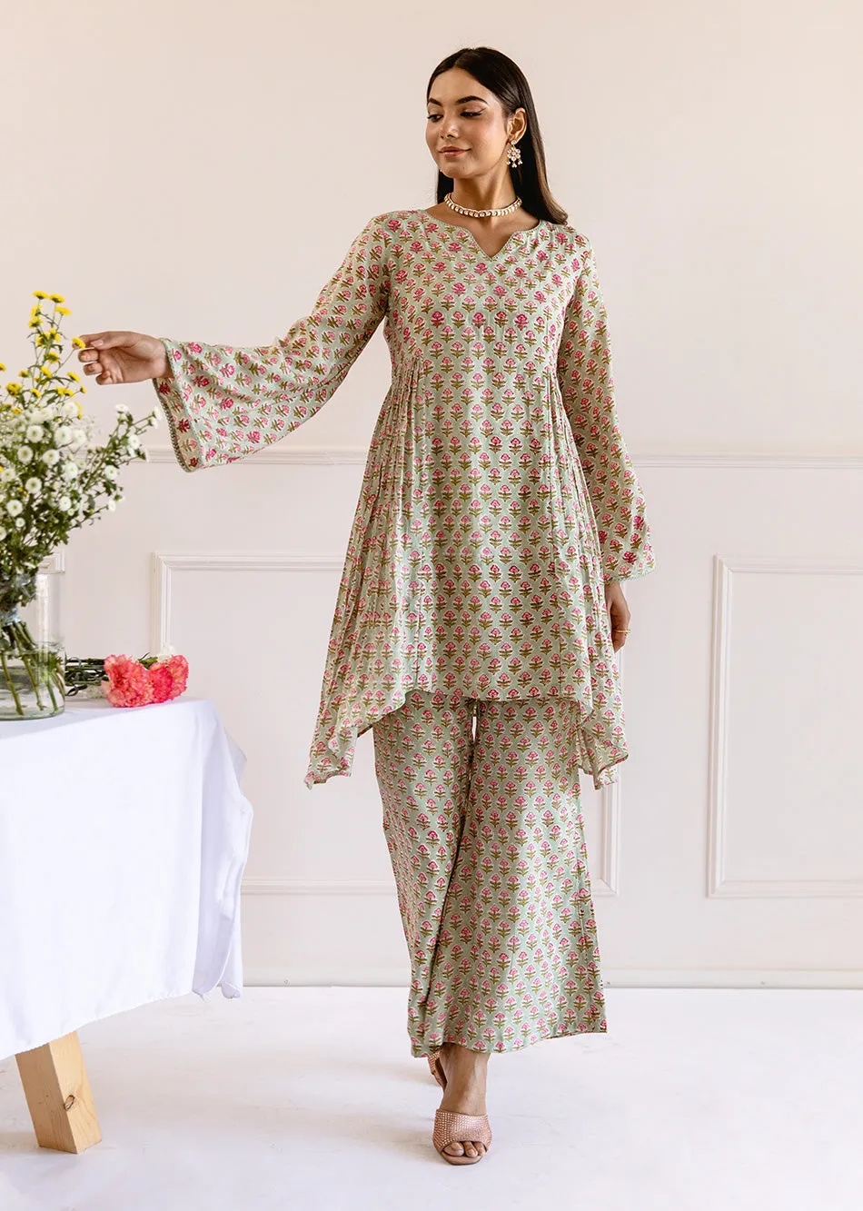 Sage Green Muslin Silk Printed 3-Piece Kurta Set