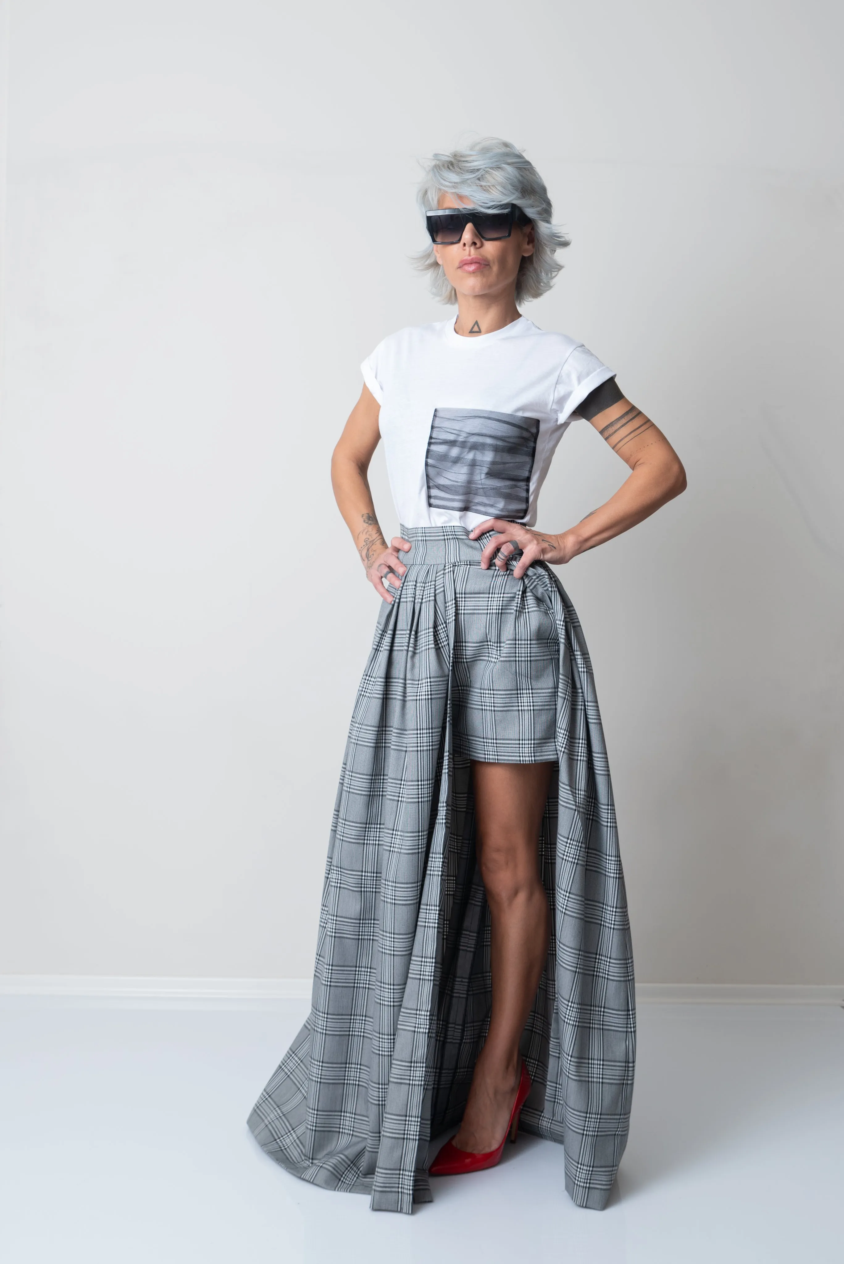 White T Shirt Blouse with Big Front Tulle Pocket and short sleeves