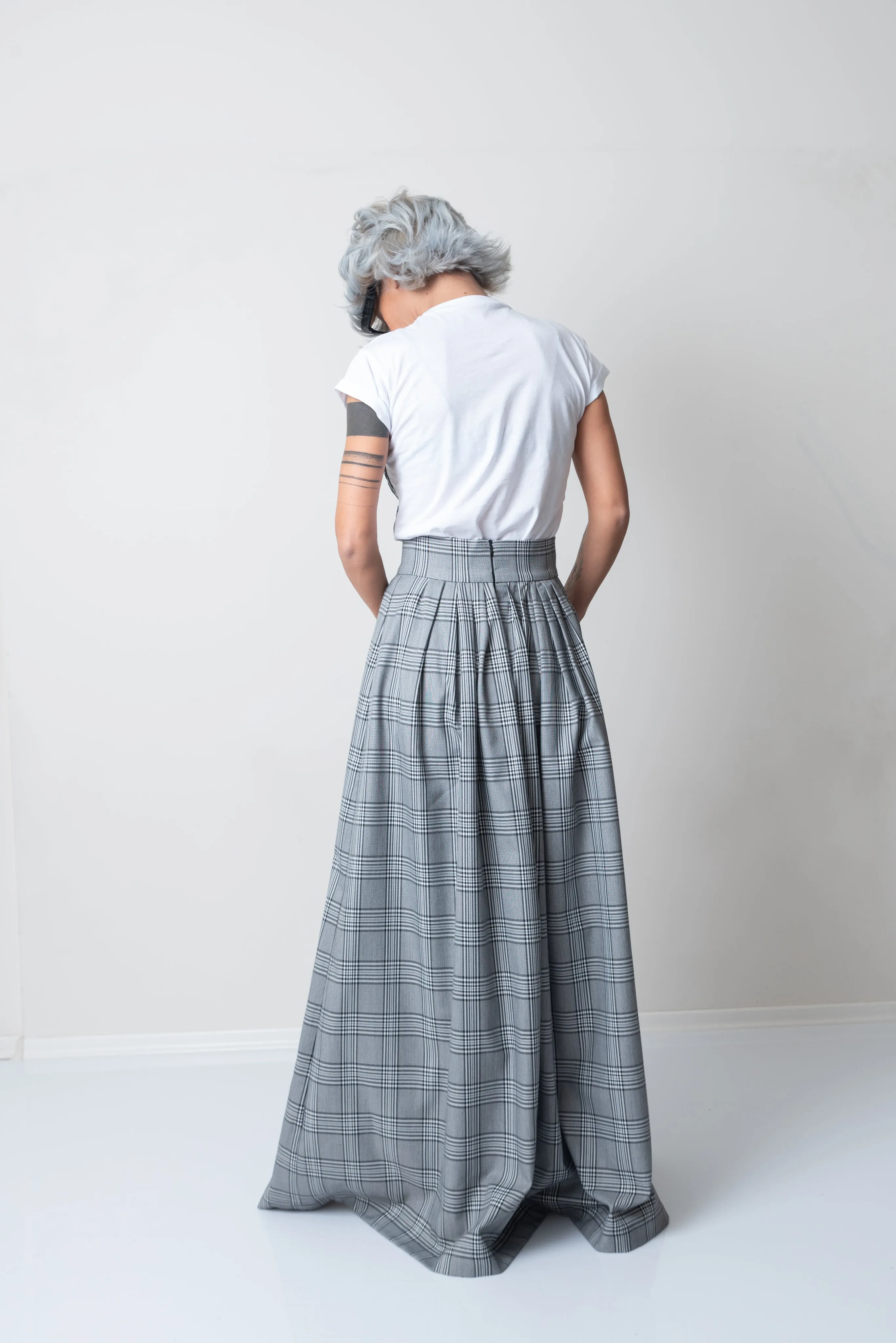 White T Shirt Blouse with Big Front Tulle Pocket and short sleeves