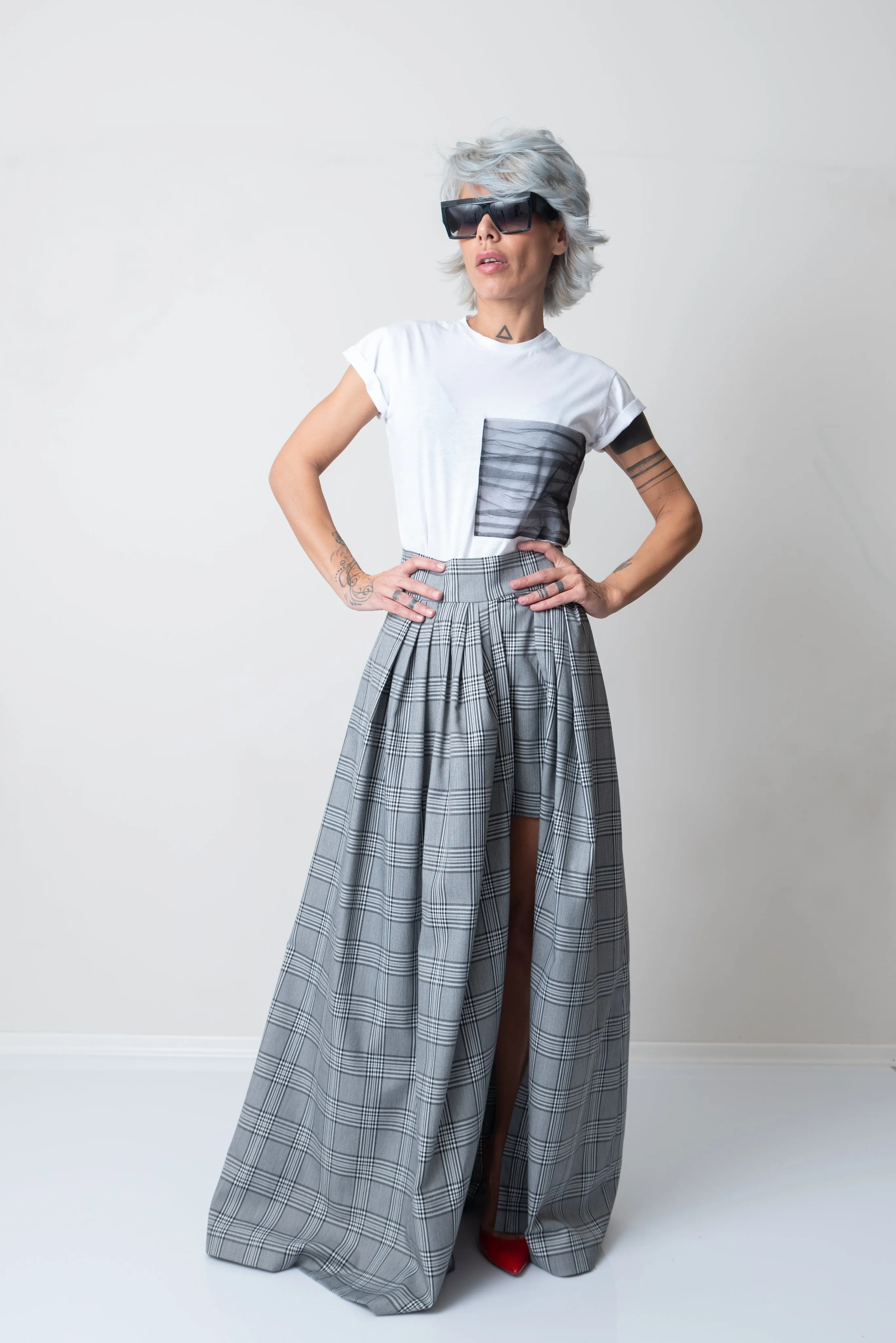 White T Shirt Blouse with Big Front Tulle Pocket and short sleeves